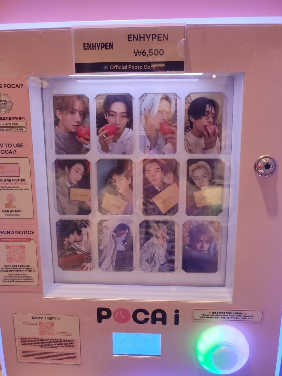 sunoolove7's tweet photo. MY FRIEND FOUND AN OT7 ENHYPEN PHOTO CARD MACHINE IN KOREA???👀 OT7 STOCK STILL EXISTING IN KOREAAAAA??? WOAHHH https://t.co/OUsOg6p8qL
