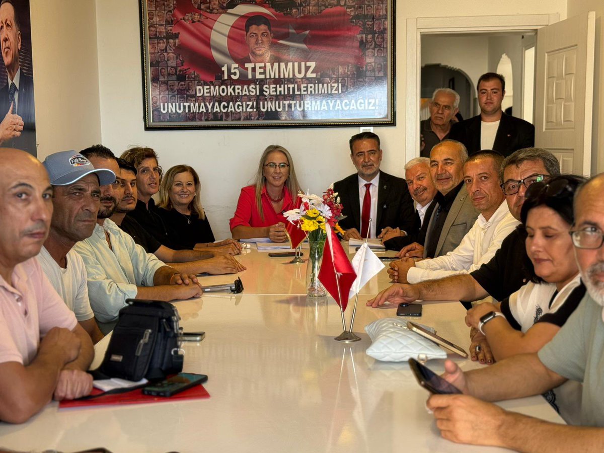 CeydaBC35's tweet photo. 📍Güzelbahçe

Mahalle Başkanlarımızla gerçekleştirdiğimiz toplantımızda; mahallelerimizin ihtiyaçlarını, devam eden projelerimizi ve önümüzdeki dönemin yol haritasını ele aldık.🤝🏼

Birlikte dinleyen, ortak akılla üreten anlayışımızla Güzelbahçe için gayretimiz devam edecek. 🙋🏼‍♀️ https://t.co/PmdMYDOlQM
