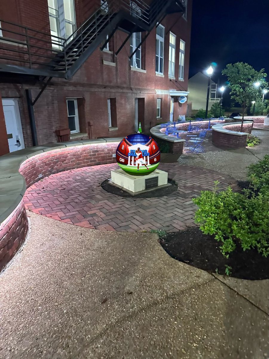 coljacktreehorn's tweet photo. Ole Miss has also purchased ad space on the North Mississippi Orb. Experts claim this Orb has deep historical and cultural significance to the Oxford-University Area. https://t.co/YXACFE3v4u