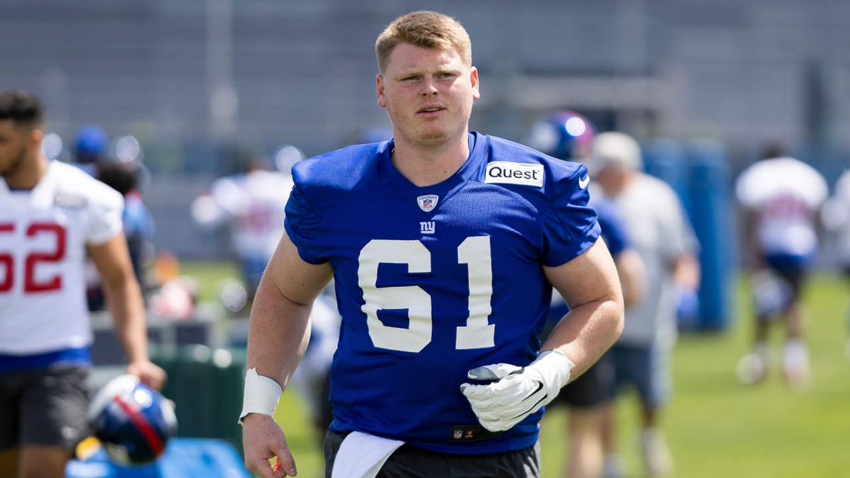 BigBlueFilmRoom's tweet photo. The Giants are "thought to be targeting" adding another center to their roster for "potential" competition with John Michael Schmitz prior to Week 1, per Ryan Dunleavy and his sources.

JMS enters his 4th season with the Giants and has shown very little improvement.

It's certainly not shocking if they bring in competition.