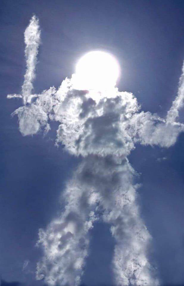 KhalenAshkan's tweet photo. #myart #meme #nube #comparacion https://t.co/66nACwDyXr