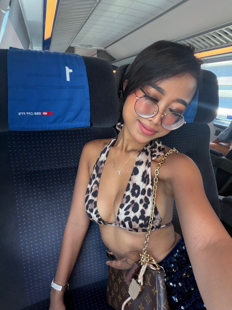 Princessphphaa's tweet photo. Approach me with tribute simps

Findom femdom https://t.co/zXJgx0rfic