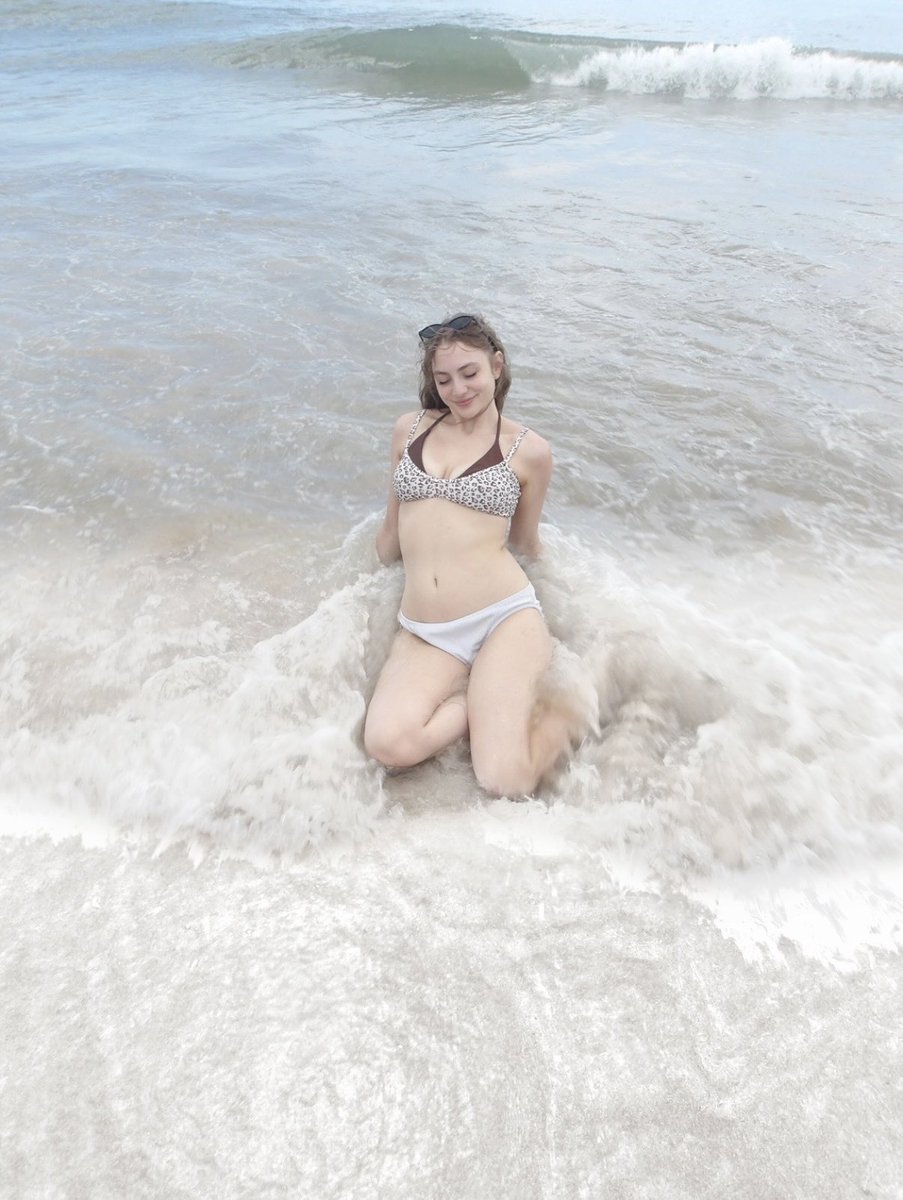 Athenaisbliss's tweet photo. summer is almost over :( 

#México #LifestyleCreator #Swimwear #Beachwear #LifestyleCreator #PaletteOfTheNewSeason https://t.co/B0sltJadCa