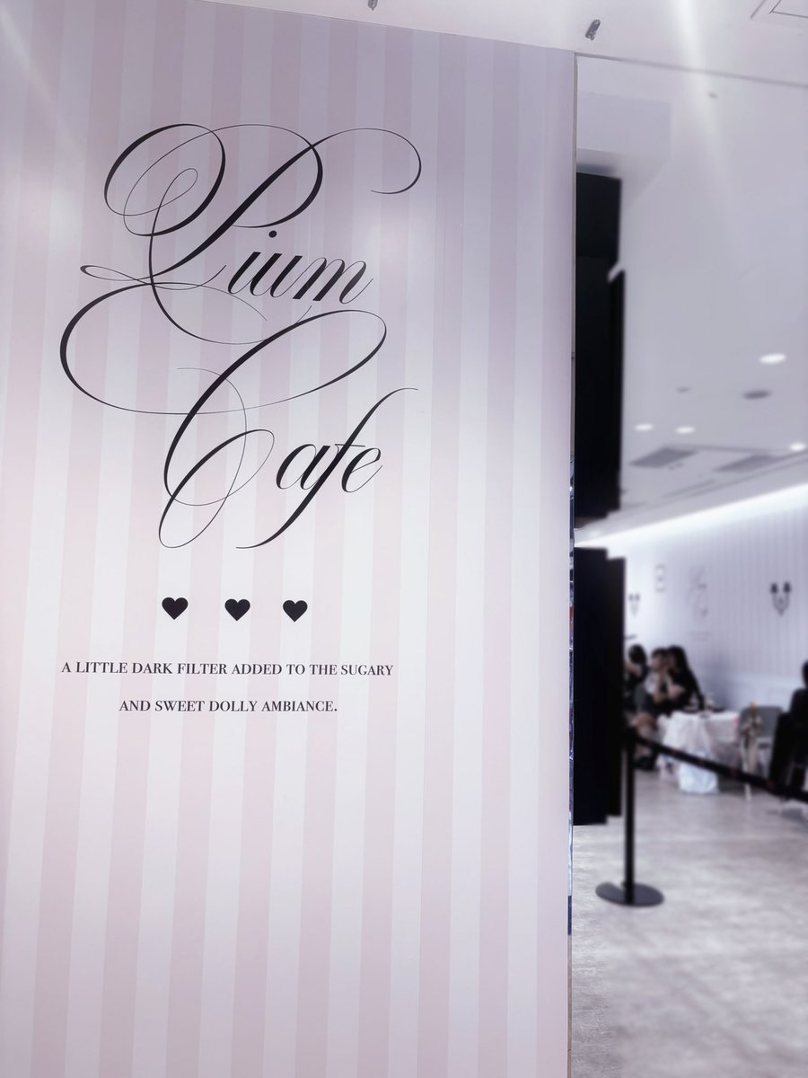 _07090418's tweet photo. pium cafe🎀🖤 https://t.co/dW1ePn0OIM