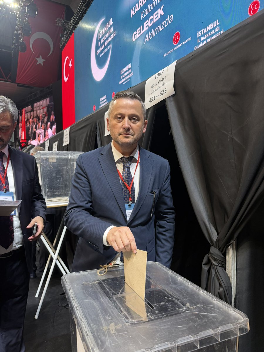 saffetdemirbass's tweet photo. Büyük bir coşku ile MHP İstanbul İl Kongremizi gerçekleştirdik 🇹🇷 https://t.co/cjcQmY902D
