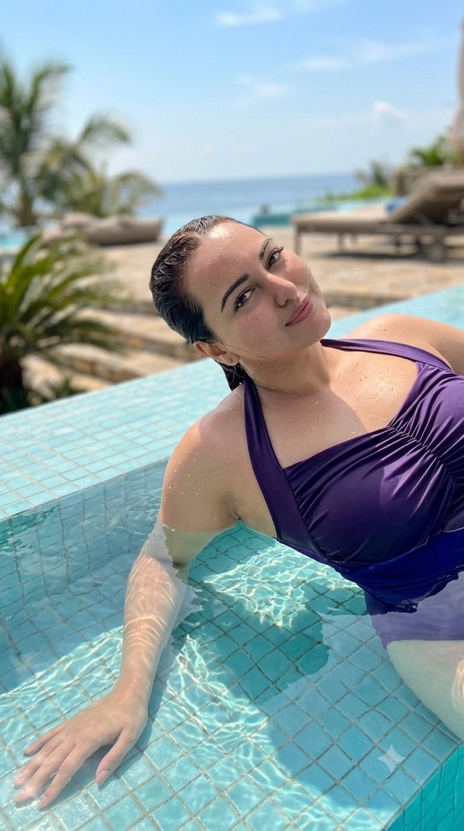 actresschoose's tweet photo. #sonakshi https://t.co/Q9XE9g3yTG