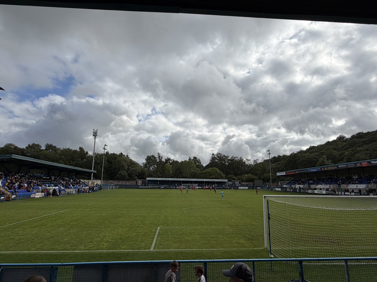JamieAM_'s tweet photo. Fantastic away win at an old school ground. 👌

@StalyCelticFC 0 - 4 @ACFC1916 

⚫️⚪️ https://t.co/rlTvyuGIIT