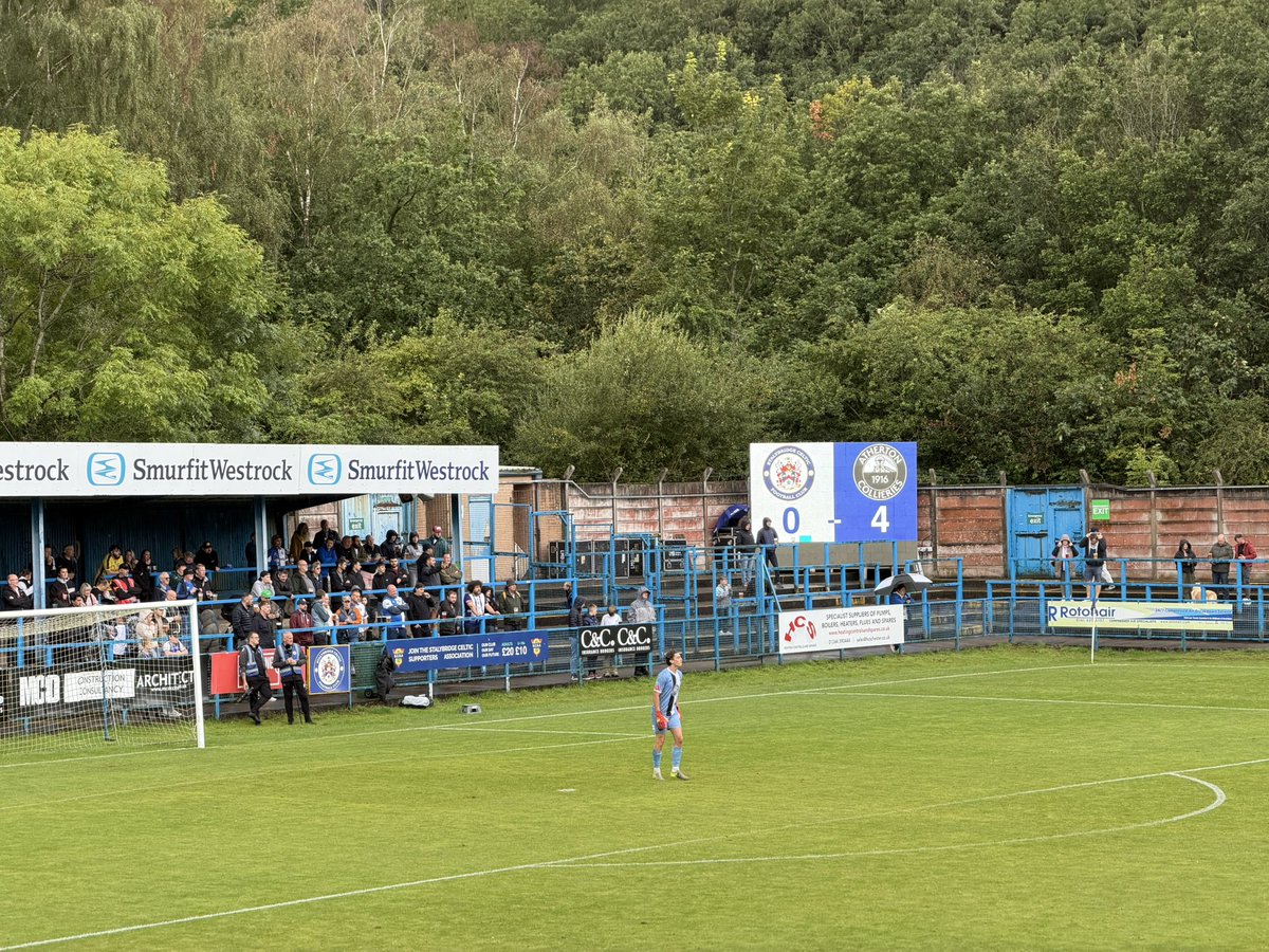 JamieAM_'s tweet photo. Fantastic away win at an old school ground. 👌

@StalyCelticFC 0 - 4 @ACFC1916 

⚫️⚪️ https://t.co/rlTvyuGIIT