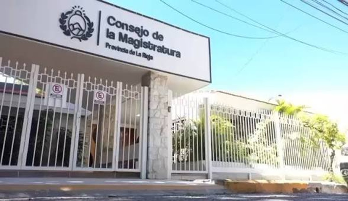 GermanLaRioja's tweet photo. El Consejo de la Magistratura abrió seis concursos y un registro para cubrir vacantes transitorias. Plazos y requisitos: https://t.co/WrMcUnfrY7 #LaRioja #Justicia https://t.co/xW7Knf2uLt