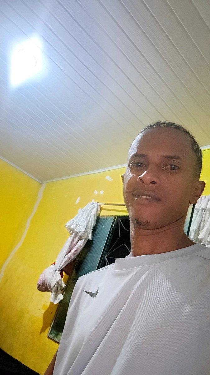 WillianCh55's tweet photo. Sou bom e novo Iguaçu 😁 https://t.co/SvaryAZ2iU