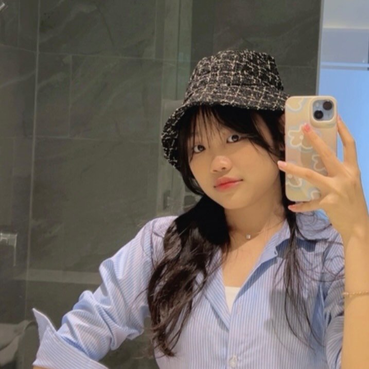 HennynClister's tweet photo. Foto sebelum party, bisa kupuaskan semua kontol kalian, tapi satu satu yaaa🤤🤤🤤 https://t.co/A7mcRkhW5y