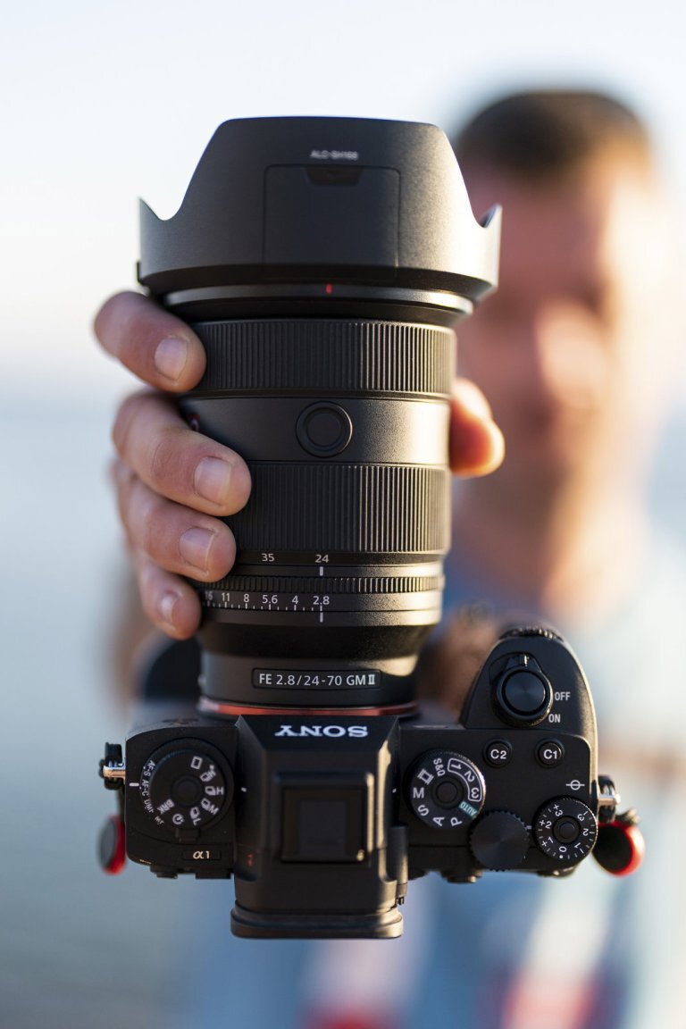 GeekAndLife's tweet photo. 💥Sony Be Alpha 2026 reunió a más de 500 fotógrafos en CDMX: cámaras Alpha, Cinema Line y la nueva α7R VI fueron protagonistas | #Sony #BeAlpha #Fotografía #Tech 

La fotografía puede comenzar con un instante, pero detrás de una gran imagen existe una … 👉https://t.co/iXEz5ClRH6 https://t.co/FnzfrlatH8