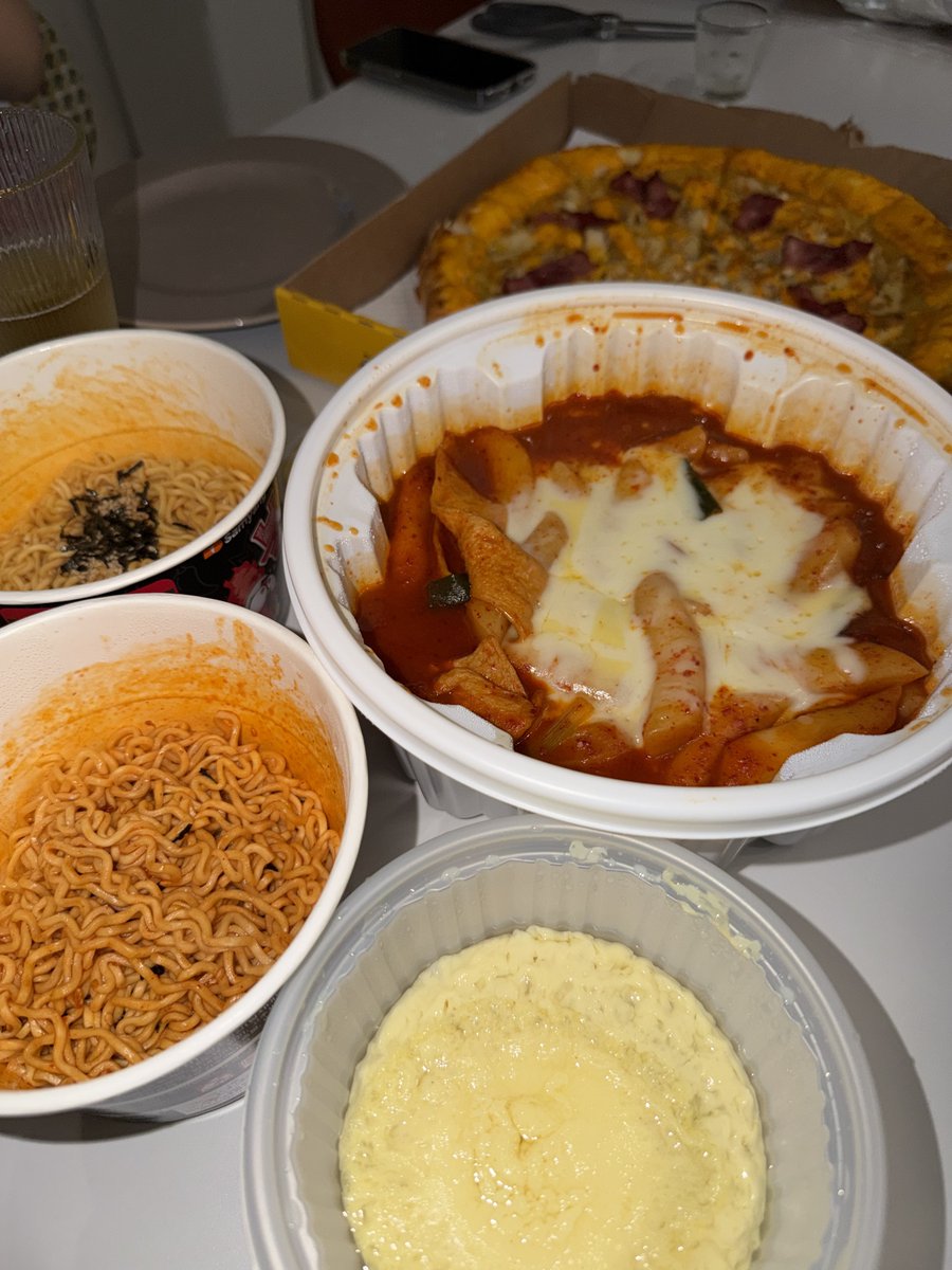 P981433's tweet photo. 천안가서 이만큼 처먹음, https://t.co/0HaL3wJ6NO