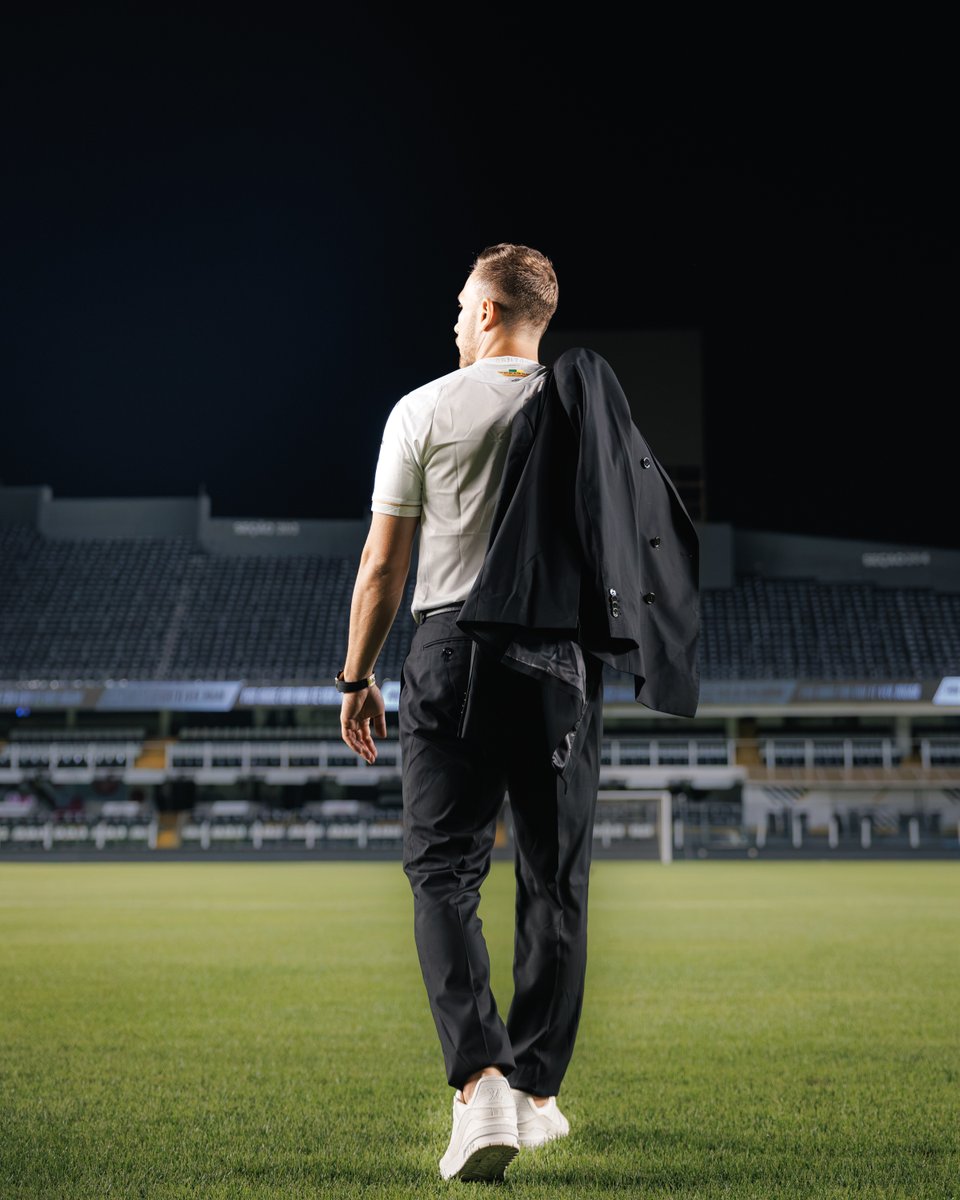 SantosFC's tweet photo. A sua nova casa: o Templo Sagrado do Futebol. 🏟️✨ https://t.co/RvhsEqcS4F