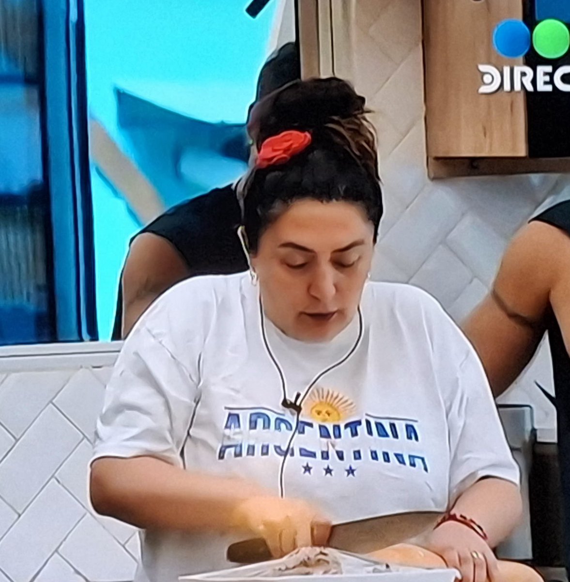 LoliOlguin22's tweet photo. El último manotazo de ahogado😳
Ponerse una remera con nuestros colores🇦🇷 para tirar lástima 🫠
NO PASARÁS 
POR MESSI 
POR ARGENTINA más que nunca
PINCOYA AL 9009
#granhermano https://t.co/Z7SKOR4QgZ