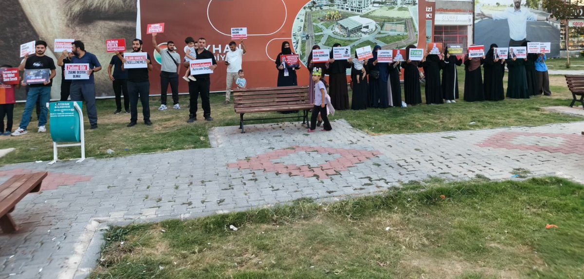 ElifGnel16's tweet photo. İstanbul'da 9 Furkan Hareketi mensubu bugün haksız yere tutuklandı!

Haksız tutukluluğun 8. gününde Alparslan Hoca'nın ve kardeşlerimizin yanındayız.

"Adalet adalet, talimata lanet!"

Talimat Saraldan
Zulümle KalkınmaPartisi
28Şubat DevamEdiyor
@fhoncunesil

📍 Ceyhan https://t.co/UjbzPPBsRc
