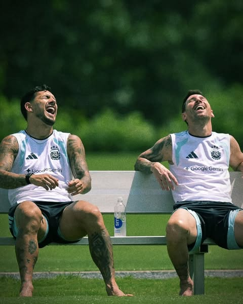 la12tuittera's tweet photo. 🇦🇷El POSTEO de LEANDRO PAREDES para LIONEL MESSI en Instagram.

🌧️🥲Creo que está lloviendo. https://t.co/tu8j9ONfZE