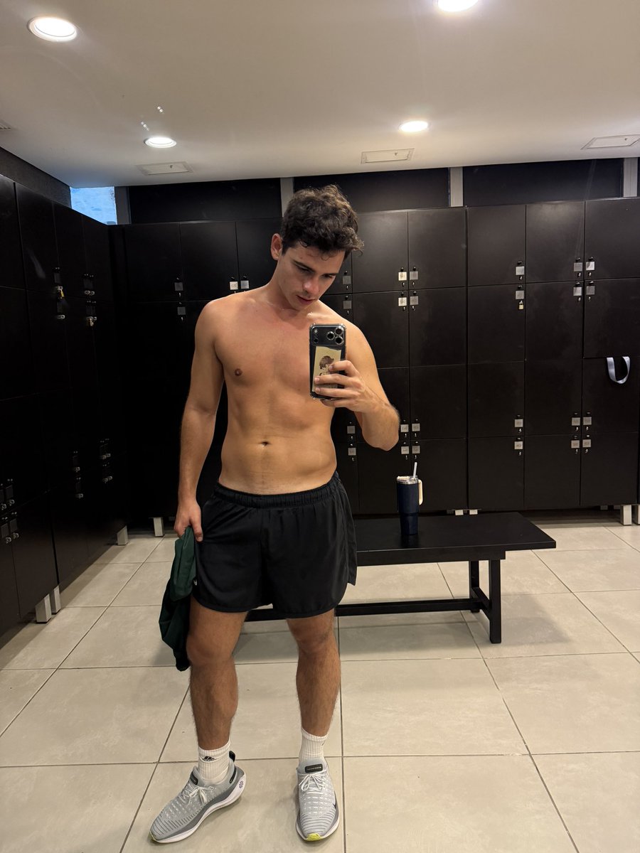 jvgoncalvesof's tweet photo. To tentando focar nos treinos https://t.co/7zMXmMoZZh