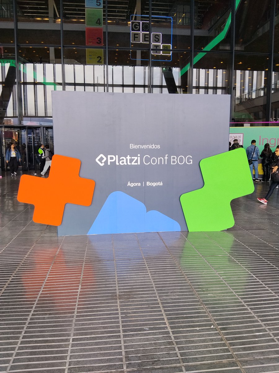 contador1503's tweet photo. Momentos de aprendizaje Tech en El #Gofest y #PlatziConf Bogota 2026. https://t.co/ihaO0lB42X