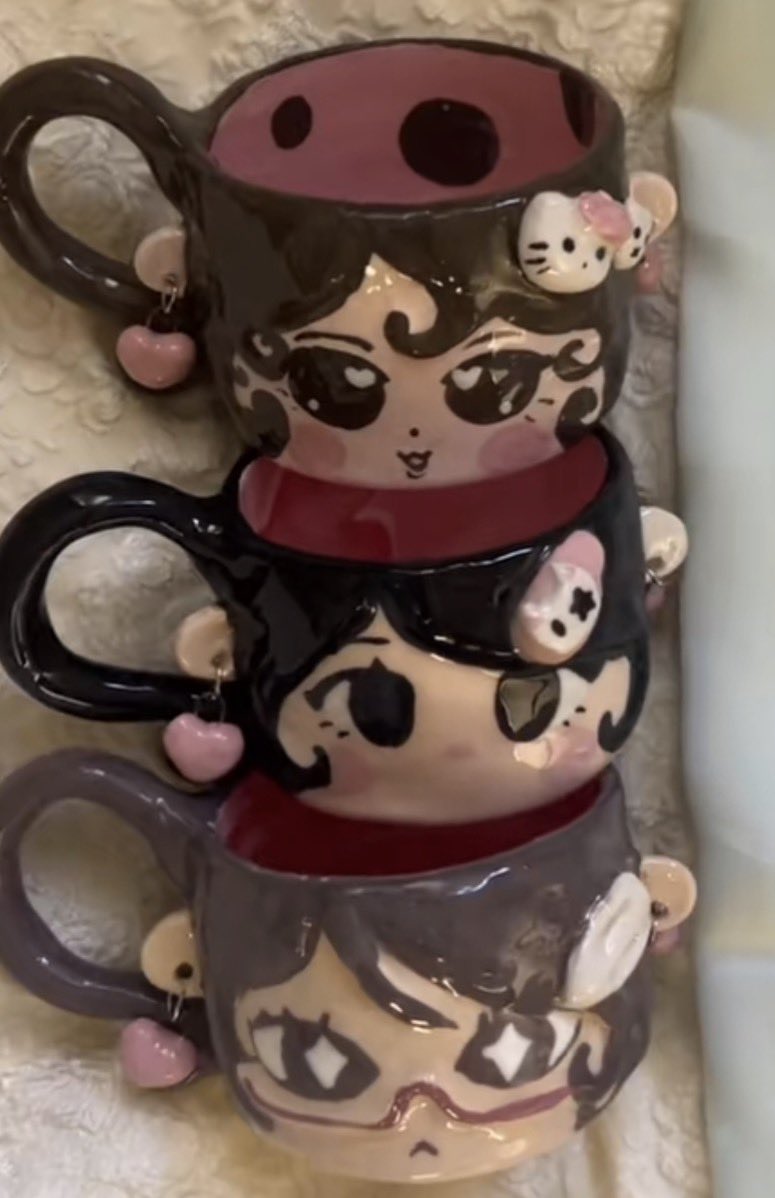 uuasro's tweet photo. Im dyyyyiinng for one of these cuppss 😖😖😖 https://t.co/Q75XTYiC8y