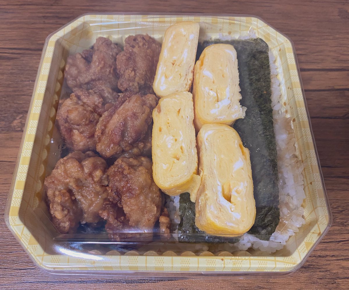 03kntn's tweet photo. お弁当作ってって言われたので作りました
男子高校生みたいな弁当だな🍱 https://t.co/3u9s5upCgN