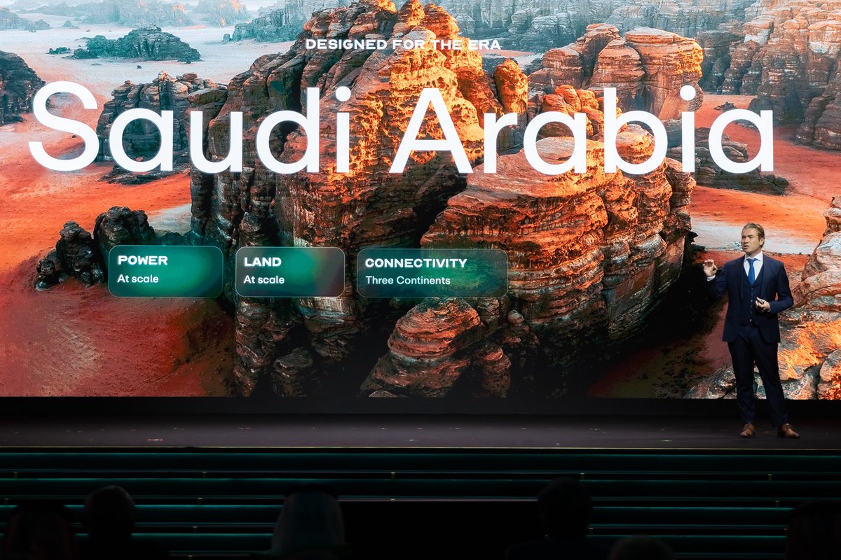 hashimziad's tweet photo. من #ليب26 أعلنت @Adobe   إتاحة مجموعة من برامجها الإبداعية المدعومة بالذكاء الاصطناعي بالشراكة مع @HUMAIN مجانًا لأكثر من 27 مليون شخص في السعودية، بقيمة تتجاوز 4 مليارات دولار، وفقًا للرئيس التنفيذي للشركة شانتانو نارايِن، خلال مؤتمر @LEAPandInnovate 2026.

#LEAP5

https://t.co/gTxNZn5l9O
