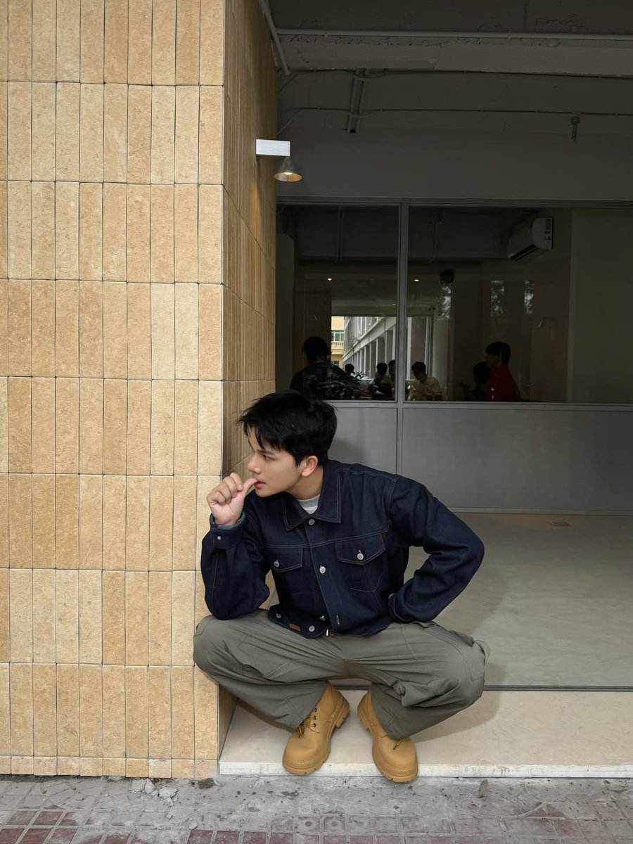 luvthaisss's tweet photo. City boy https://t.co/6Y2Bj6odtg
