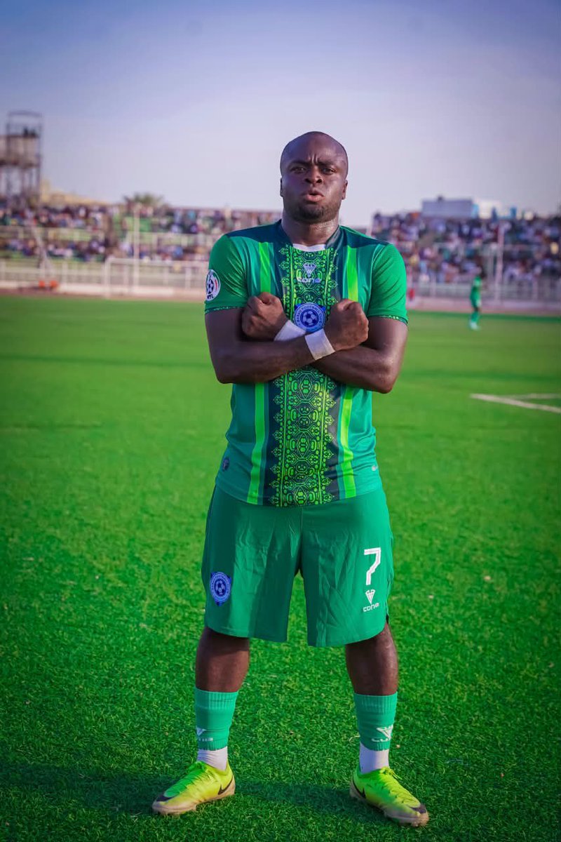 BarauFootball's tweet photo. A moment from Joseph Atule’s celebration on Sunday against Nasarawa United, following Suu Kumaga’s assist. ⚽🔥

The goal marked our first goal of the NPFL campaign this season.

#MaliyaBoys
#BarNas
#NPFL27 https://t.co/5LGv5ouLpu