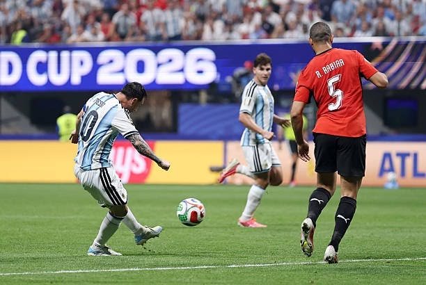 MuhamadNagiub's tweet photo. هدف ميسي في منتخب مصر هو آخر أهدافه الدوليه في مسيرته العظيمة مع منتخب الأرجنتين https://t.co/l9jCpuIaH8