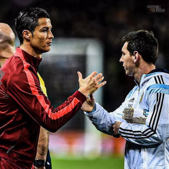 iqtidarr99's tweet photo. One Messi record Ronaldo will never break:🤯

Retiring from international football twice. 😂 https://t.co/ycu4ZzEeYW