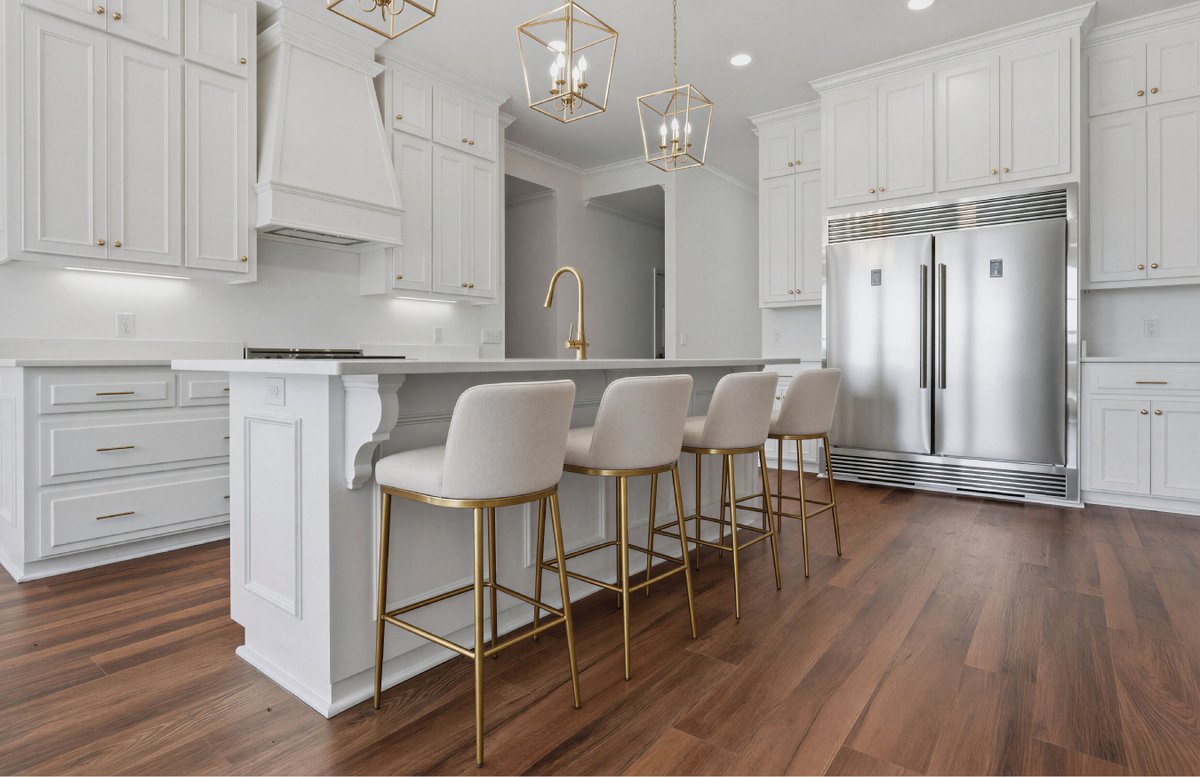 thehomeplace's tweet photo. The Custom Longview B built by our team in Albany, GA. It is a 3 Bed, 2.5 Bath, 2,550 SQFT home. The finishes these homeowners chose are clean and elevated. The ceiling in the living room really stops you in your tracks. Great job, Albany team! https://t.co/x0N1H3d19L