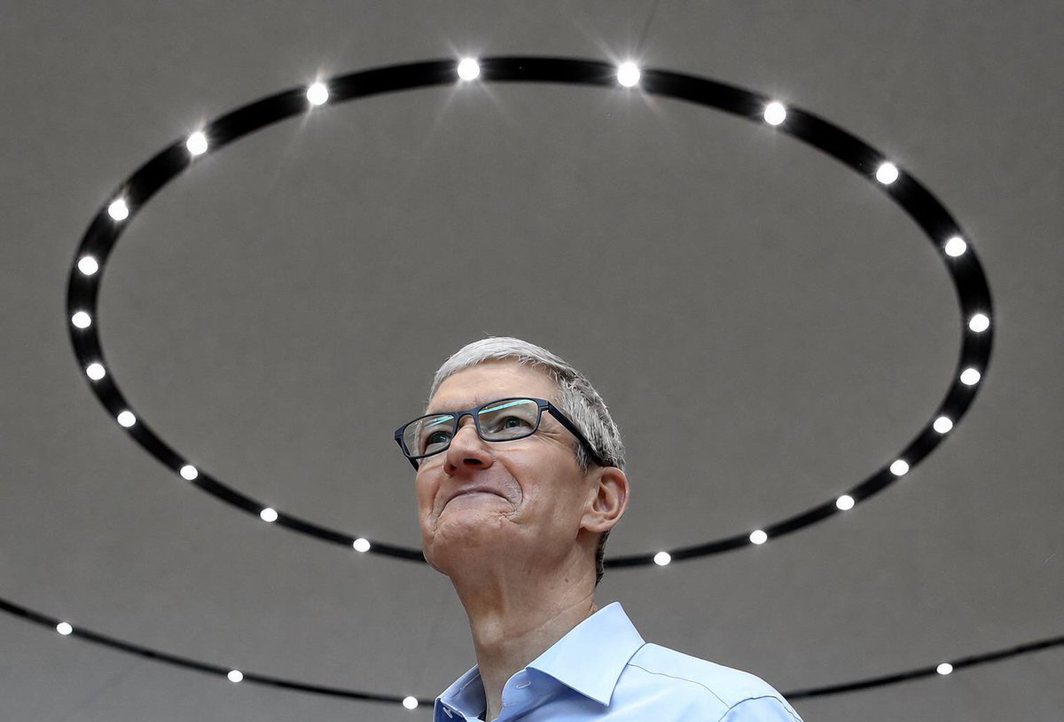 aaplpro's tweet photo. Сегодня последний день работы Тима Кука на посту CEO Apple

Good Morning! 🙏🏻 https://t.co/IfgAXYGzj3
