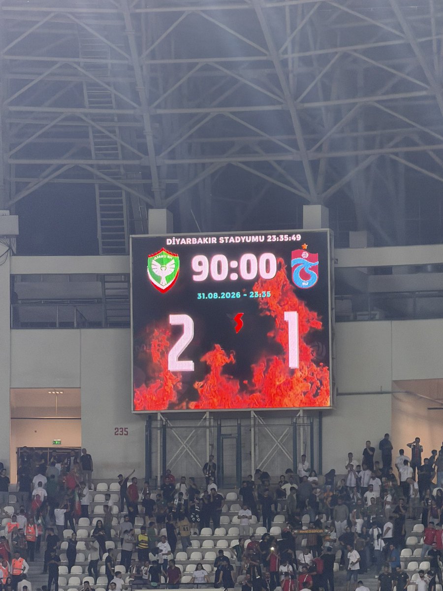 avahmetdag's tweet photo. Burası Amed burdan çıkış yok #Amedspor https://t.co/lT6OJcoy4D