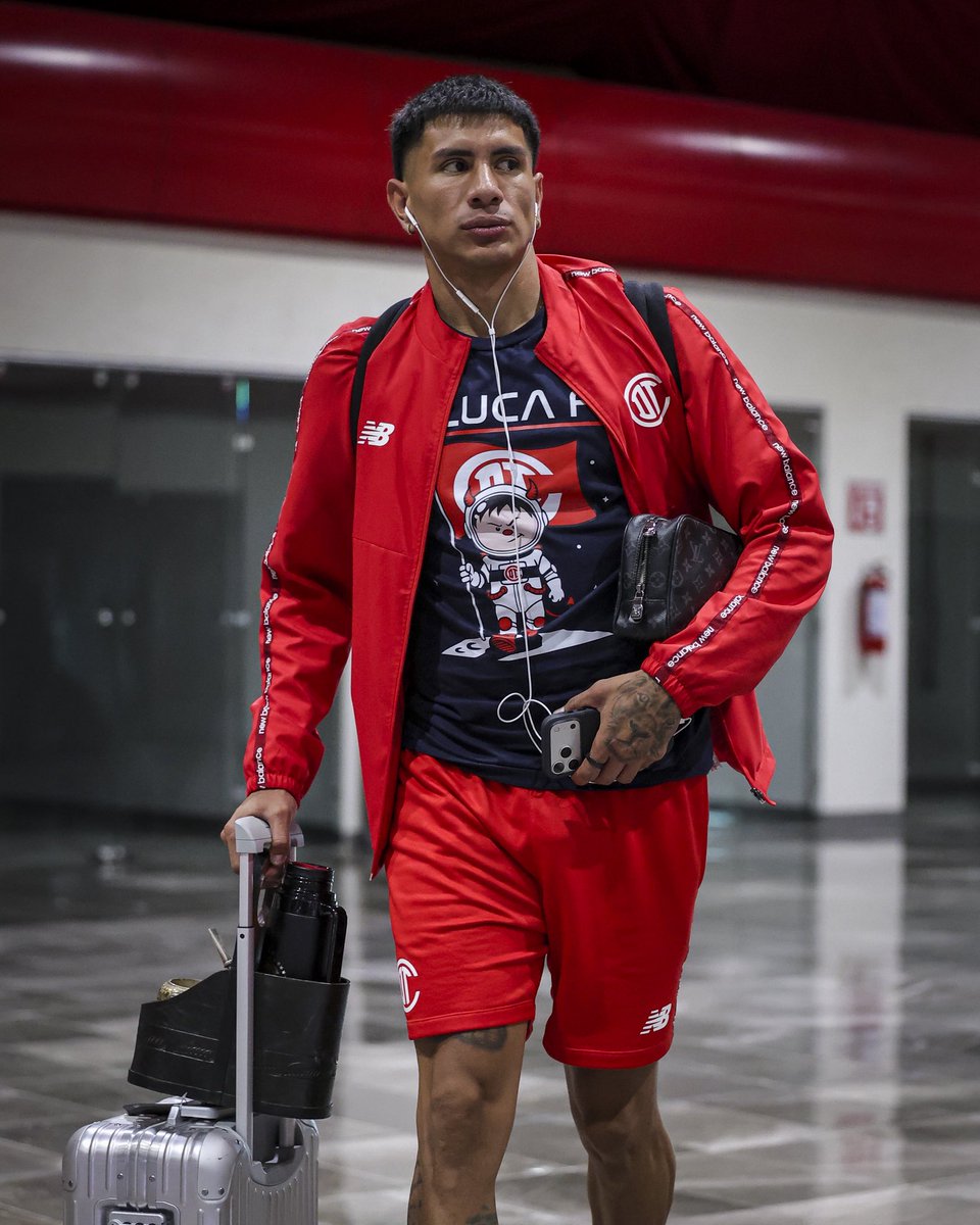 TolucaFC's tweet photo. A la Ciudad Espacial 🚀 https://t.co/LiY30lCmBI