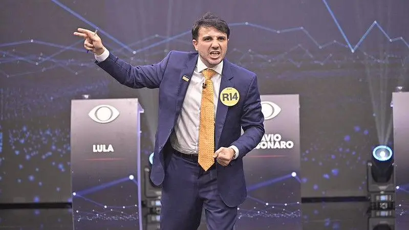MidiaNINJA's tweet photo. PODE ESPERNEAR!
Toffoli suspende campanha de Renan Santos à Presidência da República.

📸Renato Pizzutto/Band https://t.co/ngABOS7xIc