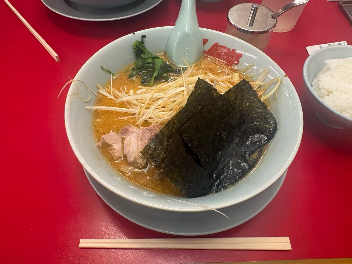 W766A0's tweet photo. Dannie may聞き流しドライブの後の山岡家、入店。ガチで昇天 https://t.co/rbtPvizwmY