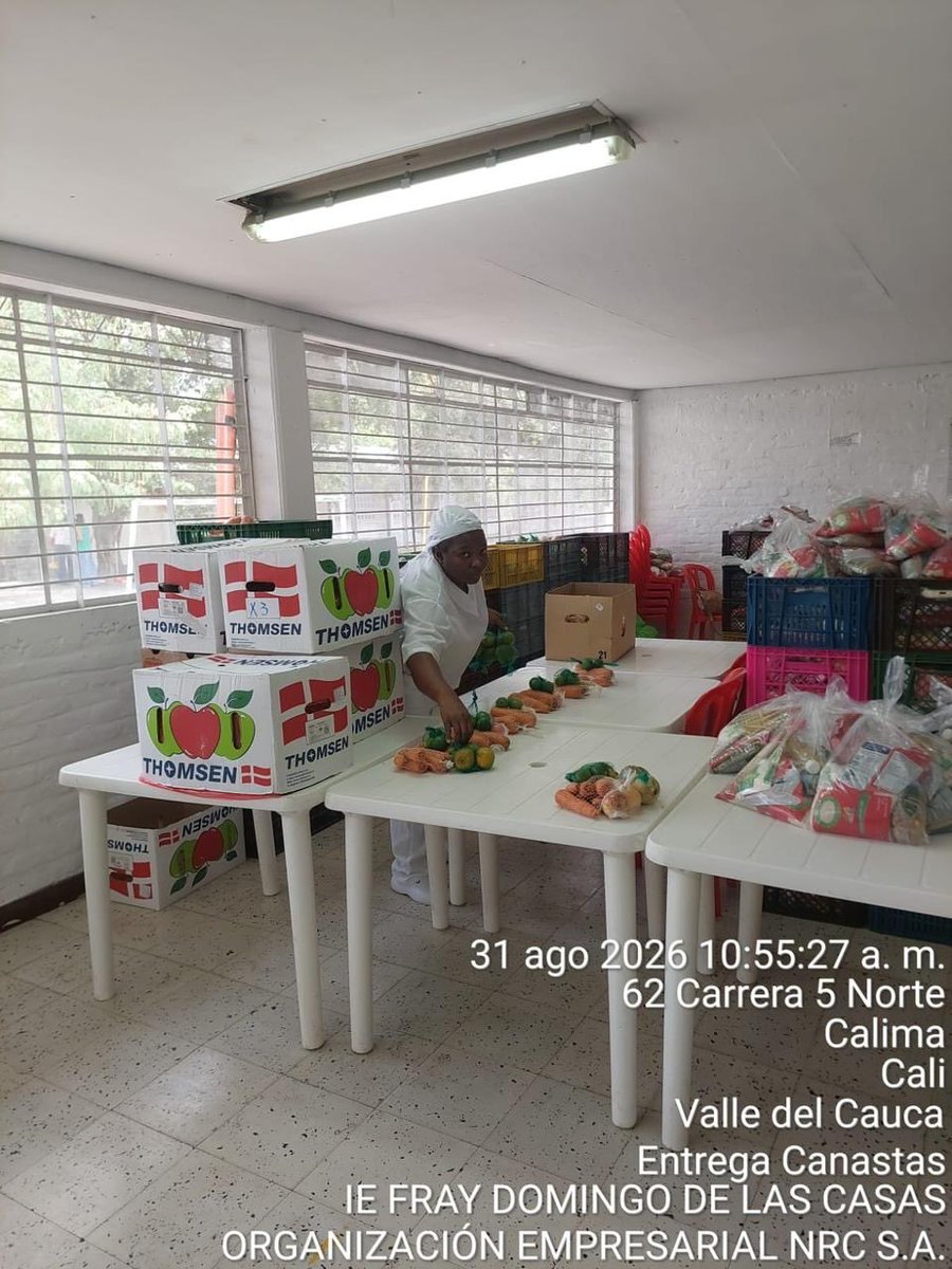 Educacion_Cali's tweet photo. 🥫 Seguimos entregando las Canastas Alimentarias del PAE en casa a las familias de nuestros estudiantes afectados por el sismo.

📍 Hoy estuvimos en las IEO INEM Jorge Isaacs, Nuevo Latir y El Diamante. https://t.co/VtJ6UGBGpt
