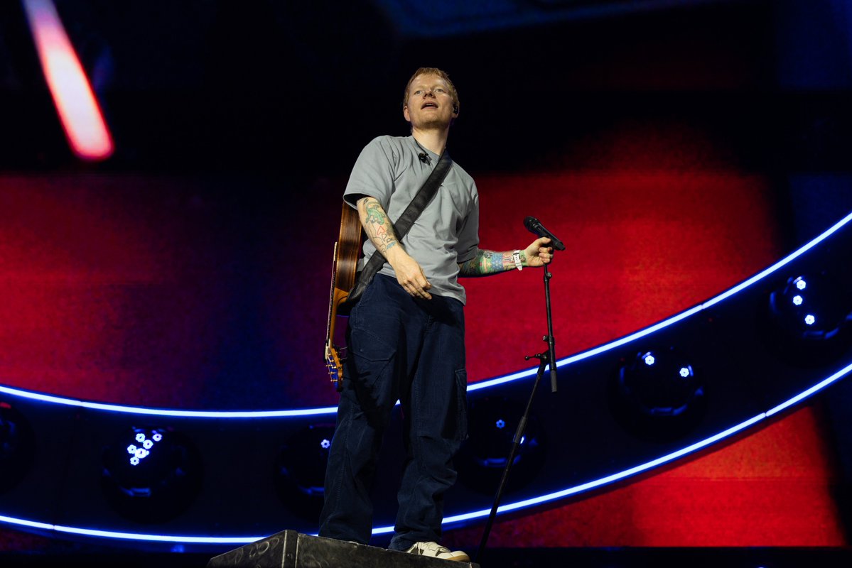 edsheeran's tweet photo. We missed you, Detroit! thanks for bringing the energy ✨

📸: Mark Surridge https://t.co/JHDe8uJYDK