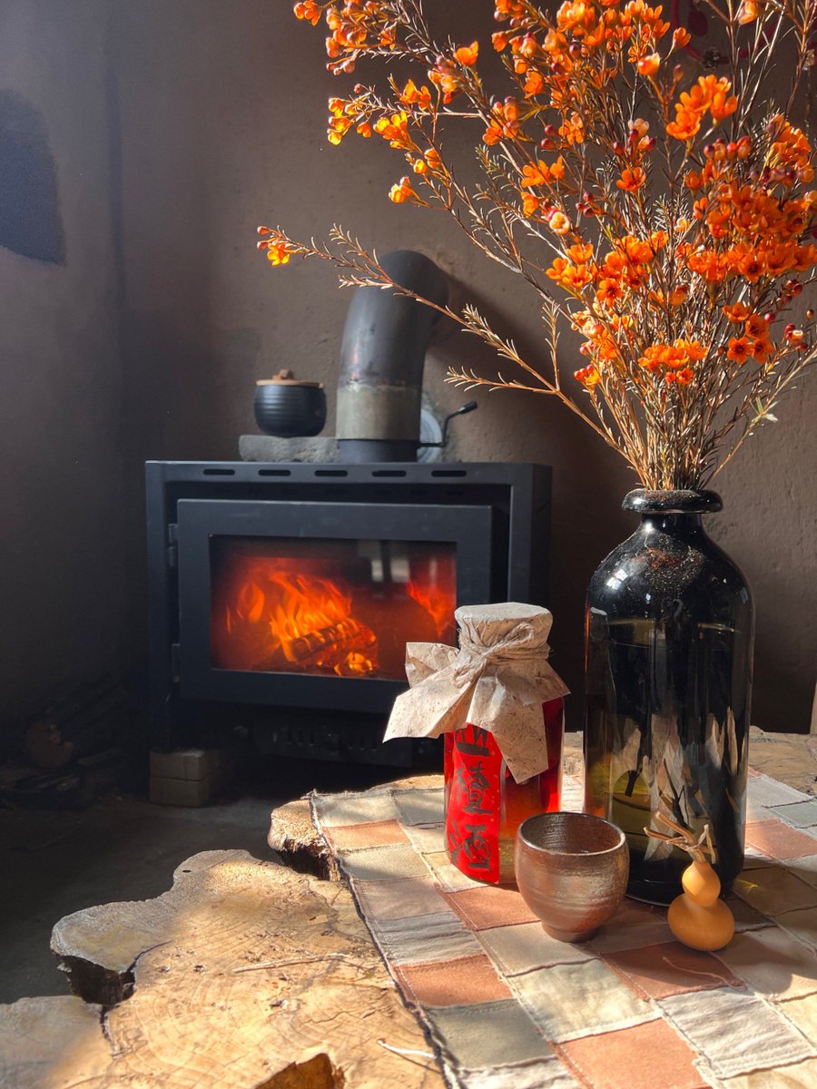 NeyfiY's tweet photo. Celebrating the warmth of today’s small moments and the love that binds us  Wishing everyone a cozy and joyful day!， https://t.co/uIBrpIOSTz