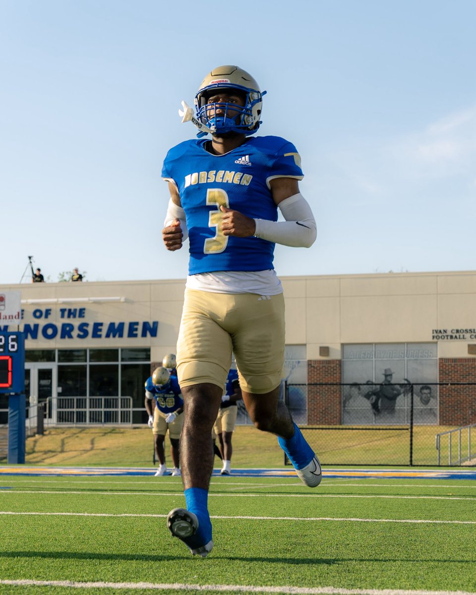 JordanWarrior5's tweet photo. Week 1 Highlights Vs Coffeyville‼️‼️
2 PBUS 
4 Tackles 
@JUCOFFrenzy @JuCoFootballACE @Norsemen_FB https://t.co/r4Uy9im3o4