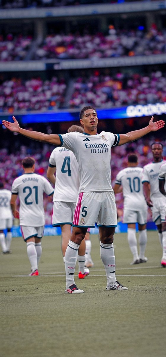 xllam71's tweet photo. 📂 | Wallpaper Jude Bellingham 

#Wallpaper | #RealMadrid https://t.co/bgzgvJz4iq