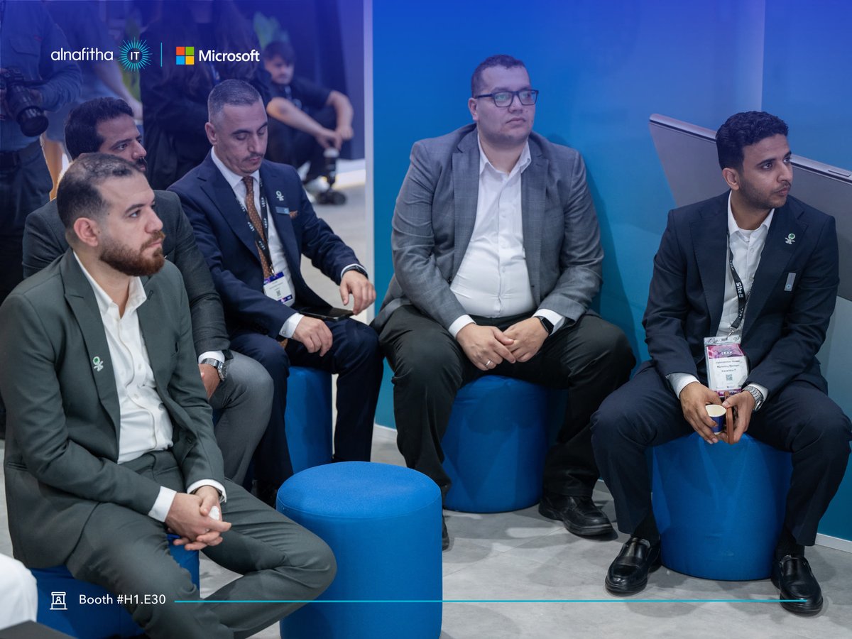 alnafitha_it's tweet photo. A full house at the @Microsoft_Saudi Hub for Dua kader's session, The AI Frontier: From Vision to Value.

The big question wasn't whether to use AI, but where to start, and how to turn pilots into results you can measure.

📍 Microsoft Hub, Hall 1, E30

#LEAP2026 #MicrosoftAI https://t.co/eYyk1JuxVy