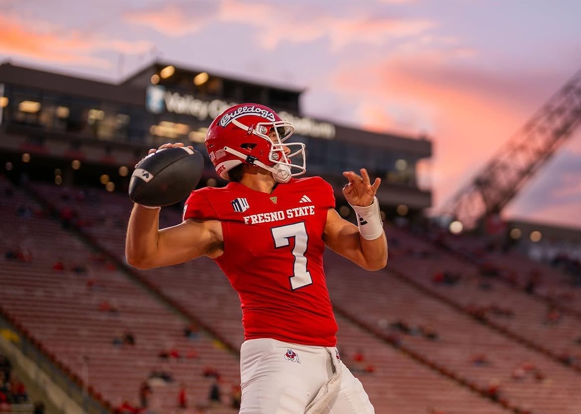 SSN_FresnoState's tweet photo. 🚨🚨BREAKING 🚨🚨: Jayden Mandal will be the starting quarterback for the Fresno State Bulldogs. https://t.co/EfJET9jAX3