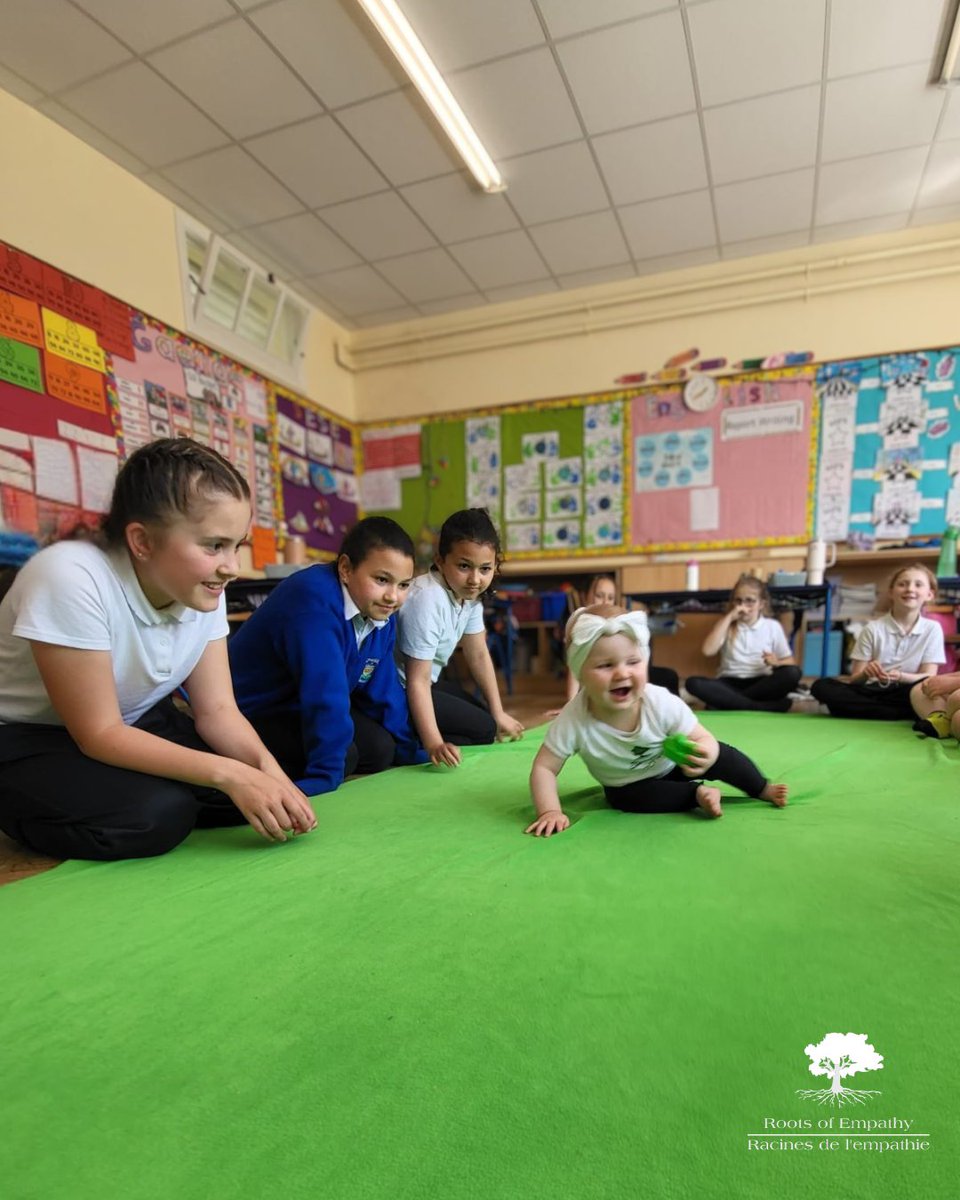 RootsofEmpathy's tweet photo. A Tiny Teacher is at the heart of every Roots of Empathy classroom visit. 💚

Through observing the baby and guided conversations with their ROE Instructor, students build their understanding of emotions, develop empathy, and learn how caring relationships shape our lives. https://t.co/sw0ChYuczp