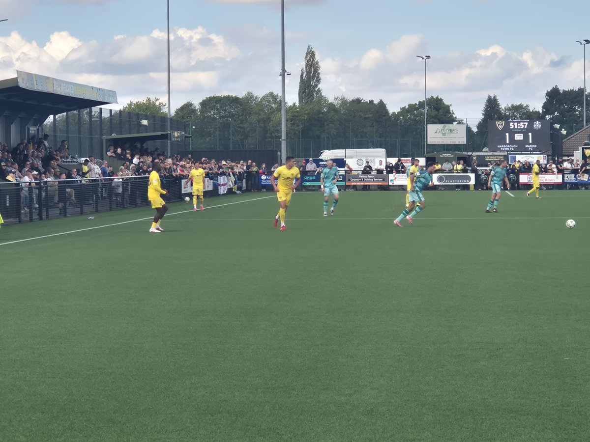 Nickthebee36's tweet photo. @HarbTownFC v @MarineAFC today in the NLN. Entertaining game with the visitors taking an early lead before the hosts levelled before half time and then scored a late winner. On balance a deserved win for Harborough. Final score 2-1 in front of 1255 @NonLeagueCrowd @NLprogs https://t.co/HxK6wJMgd0
