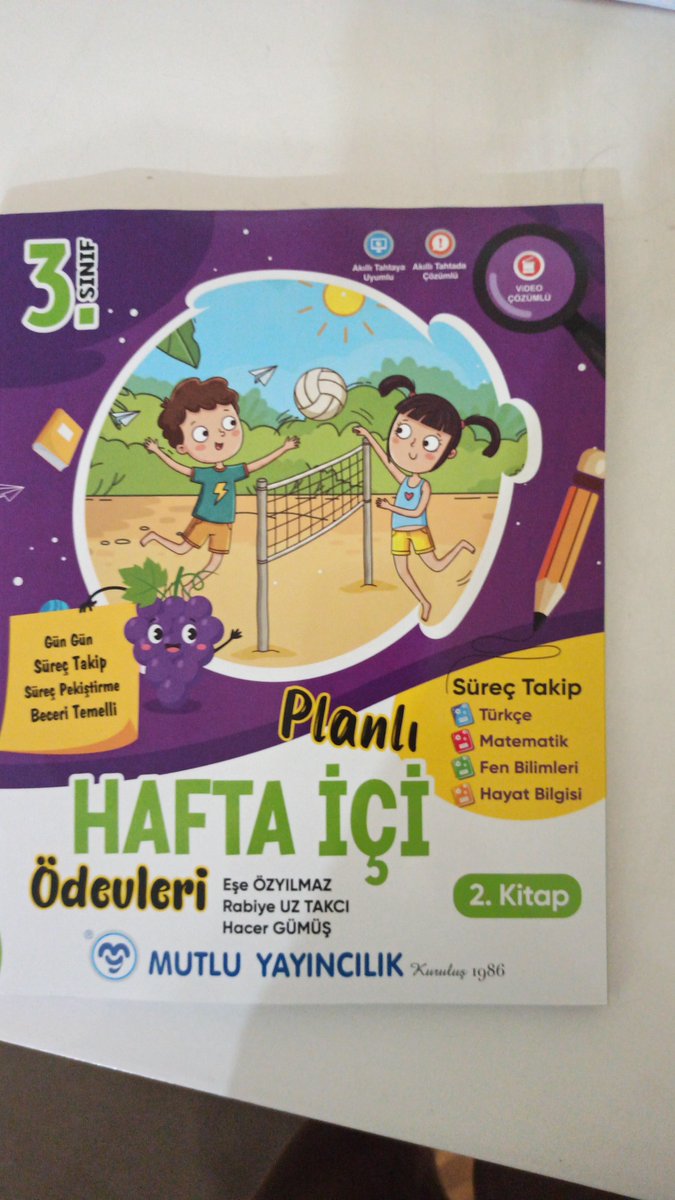 pdrisa's tweet photo. Eşim Hacer Gümüş 'ün kitabın Hayat Bilgisi ve Fen Bilimleri bölümlerini yazdığı 10. Kitabı https://t.co/aQGy6jPvkp