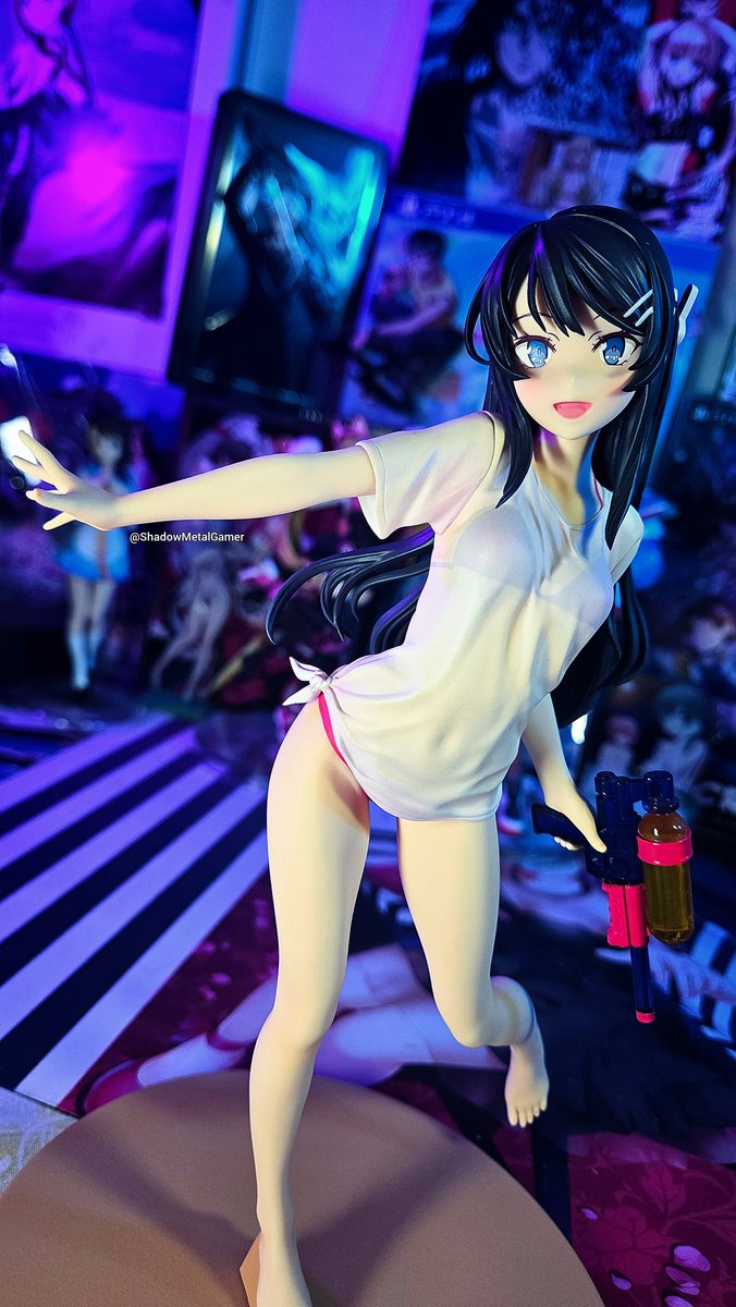 Shadowmetlgamer's tweet photo. As summer is coming to a close. I present new photos of this Sakurajima Mai figure for today's photoshoot. 5th photo in the comments https://t.co/G5VZSwzARd