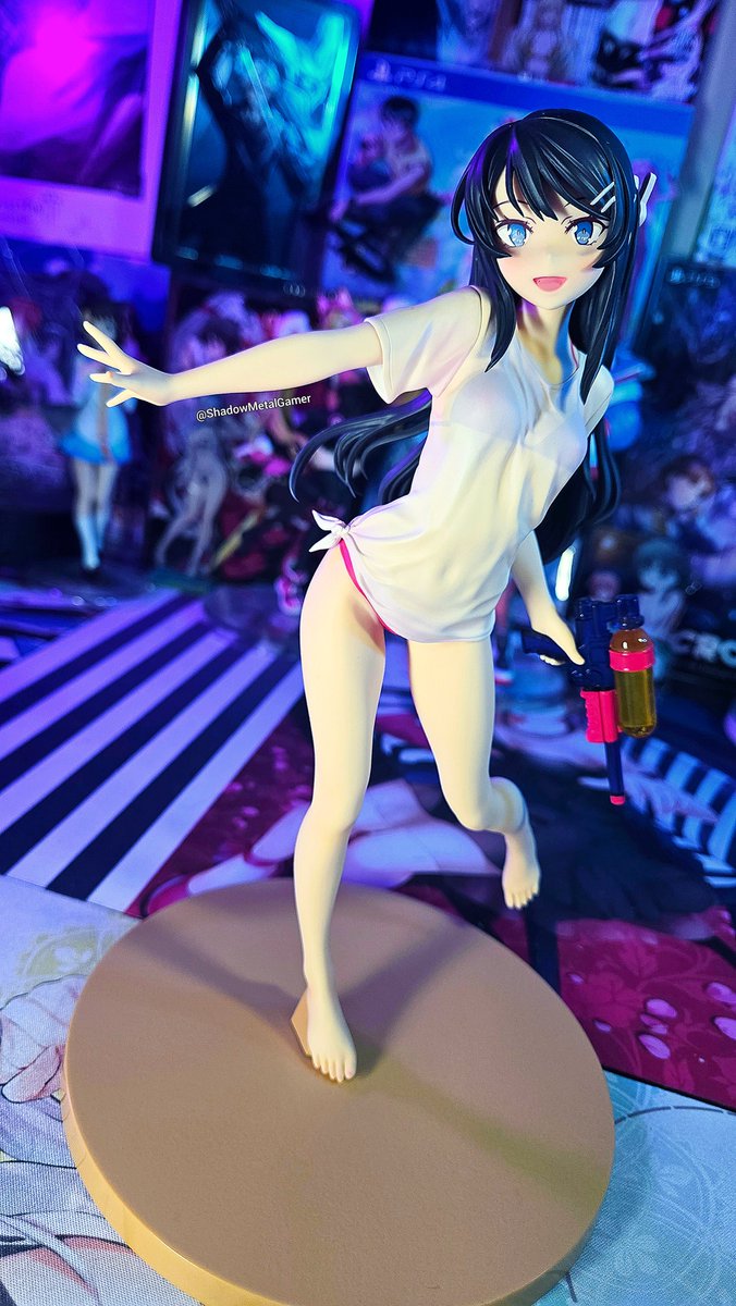 Shadowmetlgamer's tweet photo. As summer is coming to a close. I present new photos of this Sakurajima Mai figure for today's photoshoot. 5th photo in the comments https://t.co/G5VZSwzARd