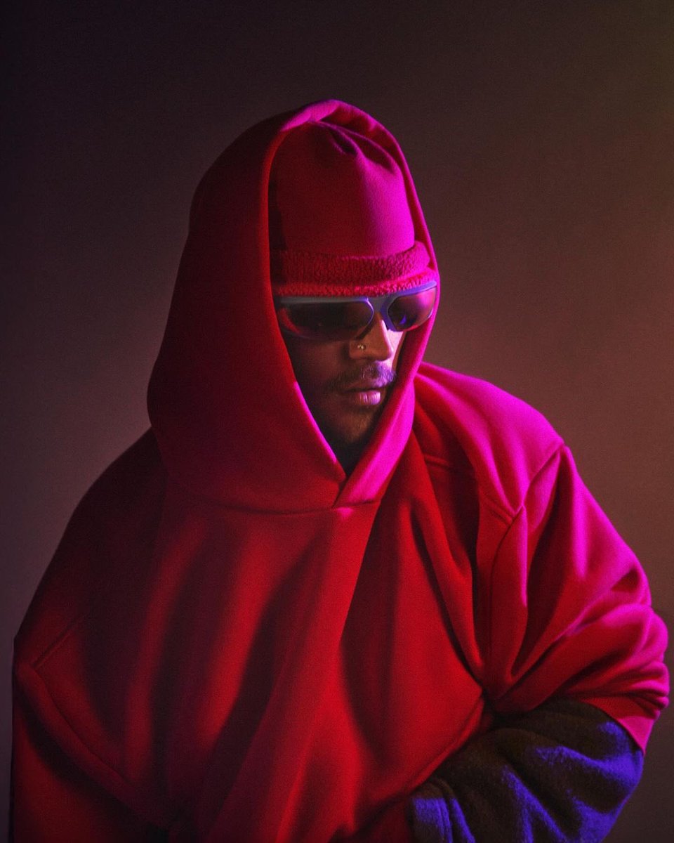 YukonFenty's tweet photo. I love the rawness and authenticity of his promotional shots for Skylrk https://t.co/ClX5eZ1t93