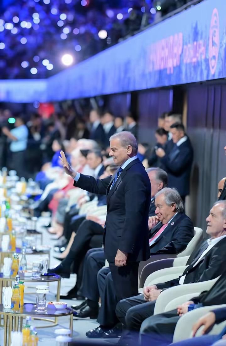 MajidBu17136071's tweet photo. Prime Minister Muhammad Shehbaz Sharif along with world leaders attending the inaugural ceremony of the 6th World Nomad Games in Bishkek, Kyrgyzstan. https://t.co/RBh0LZ0aqS